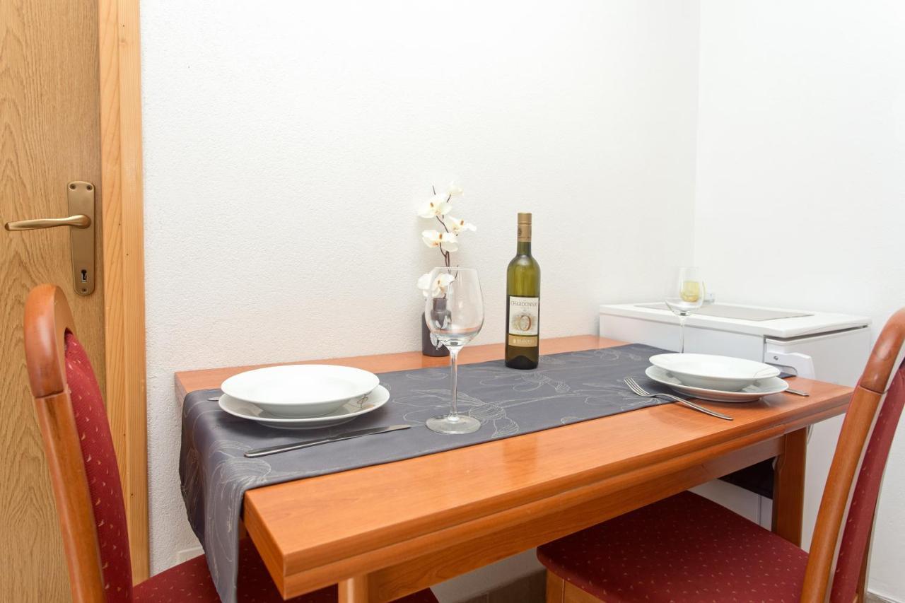 Apartments Julija Хвар Экстерьер фото