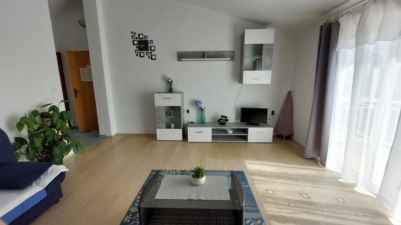 Apartments Julija Хвар Экстерьер фото