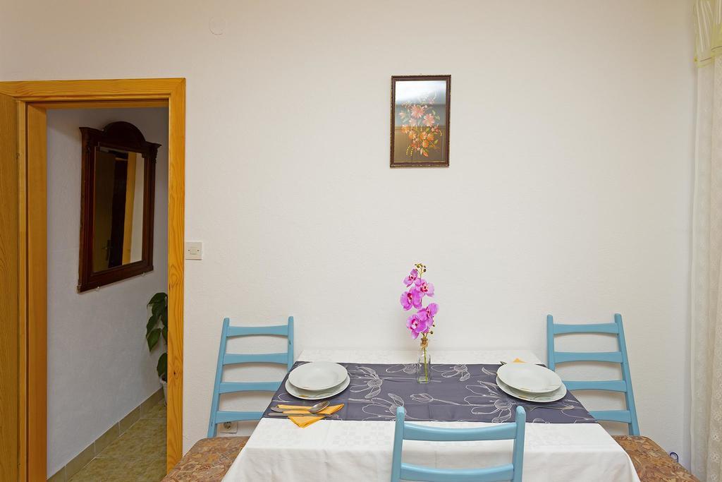 Apartments Julija Хвар Экстерьер фото
